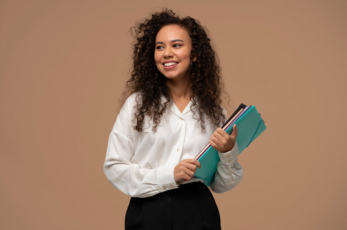 Invisible Aligners and Professional Life: How to Navigate Business Meetings and Presentations